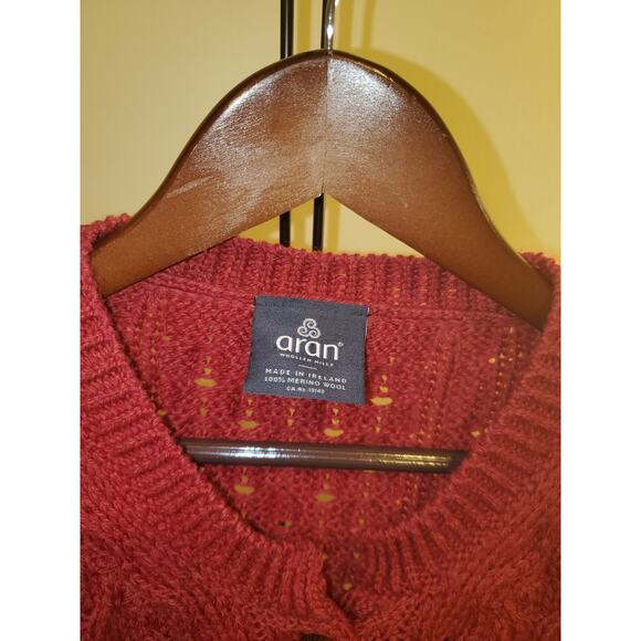 ARAN Ireland VTG Handmade 100%Wool Cardigan,Cable Knit Color Red three button, L - Picture 2 of 11